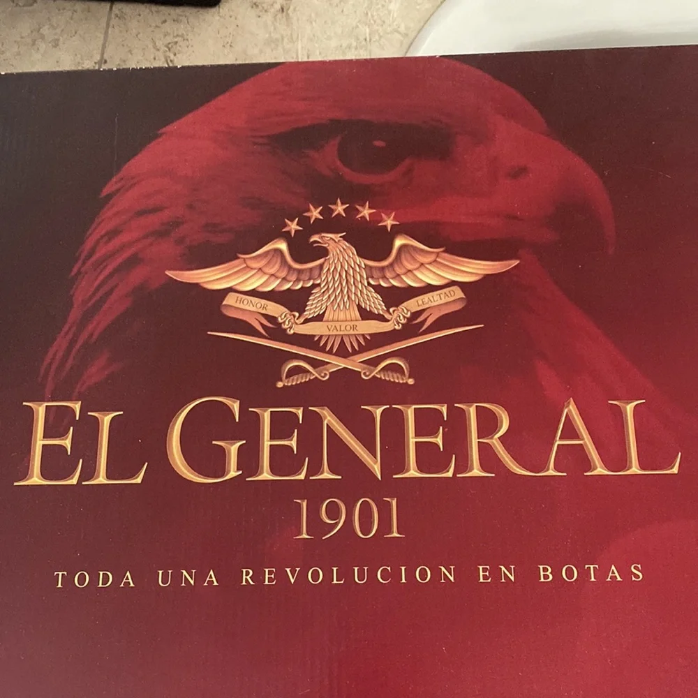 Western Boots - Picture 4 of 9